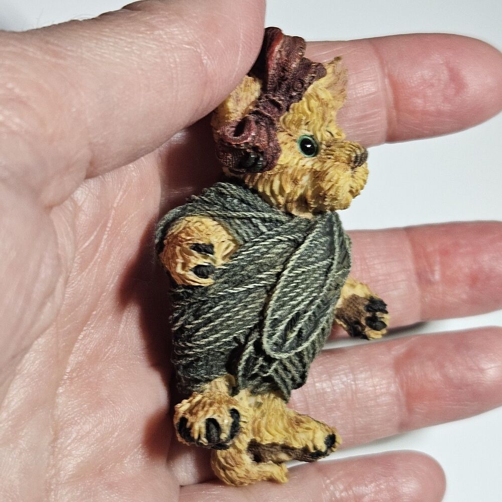 Vintage Boyd's Bears Pin Brooch Resin Teddy Yarn 1995 - Picture 3 of 9